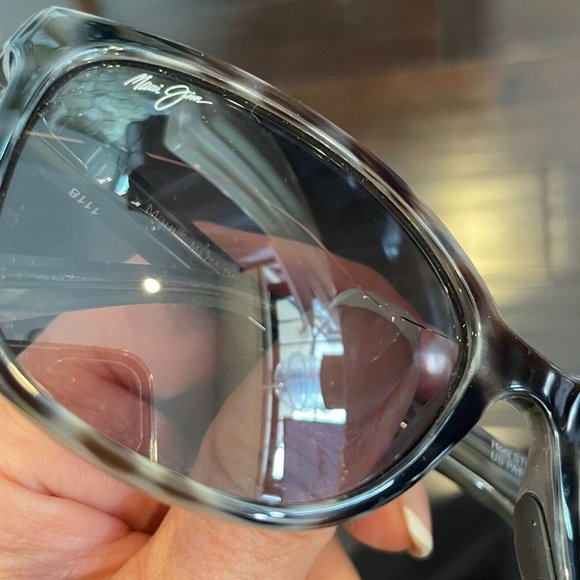 Maui Jim Sunglasses MJ-758-11S Tortoise Frame Gray Polarized Lenses - C DETAIL main image 4